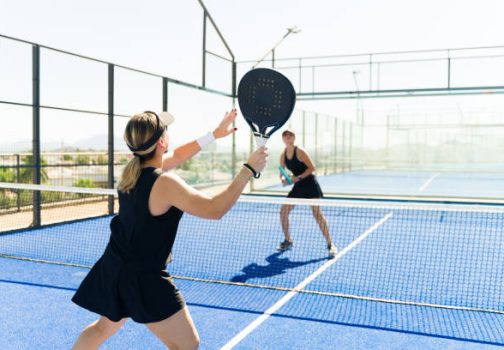 Le coût de construction d’un terrain de padel dépend-il de l’entreprise choisie ?